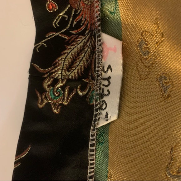 Lotus Black Kimono Full Length Robe with Pockets and Waist Tie - Picture 12 of 14